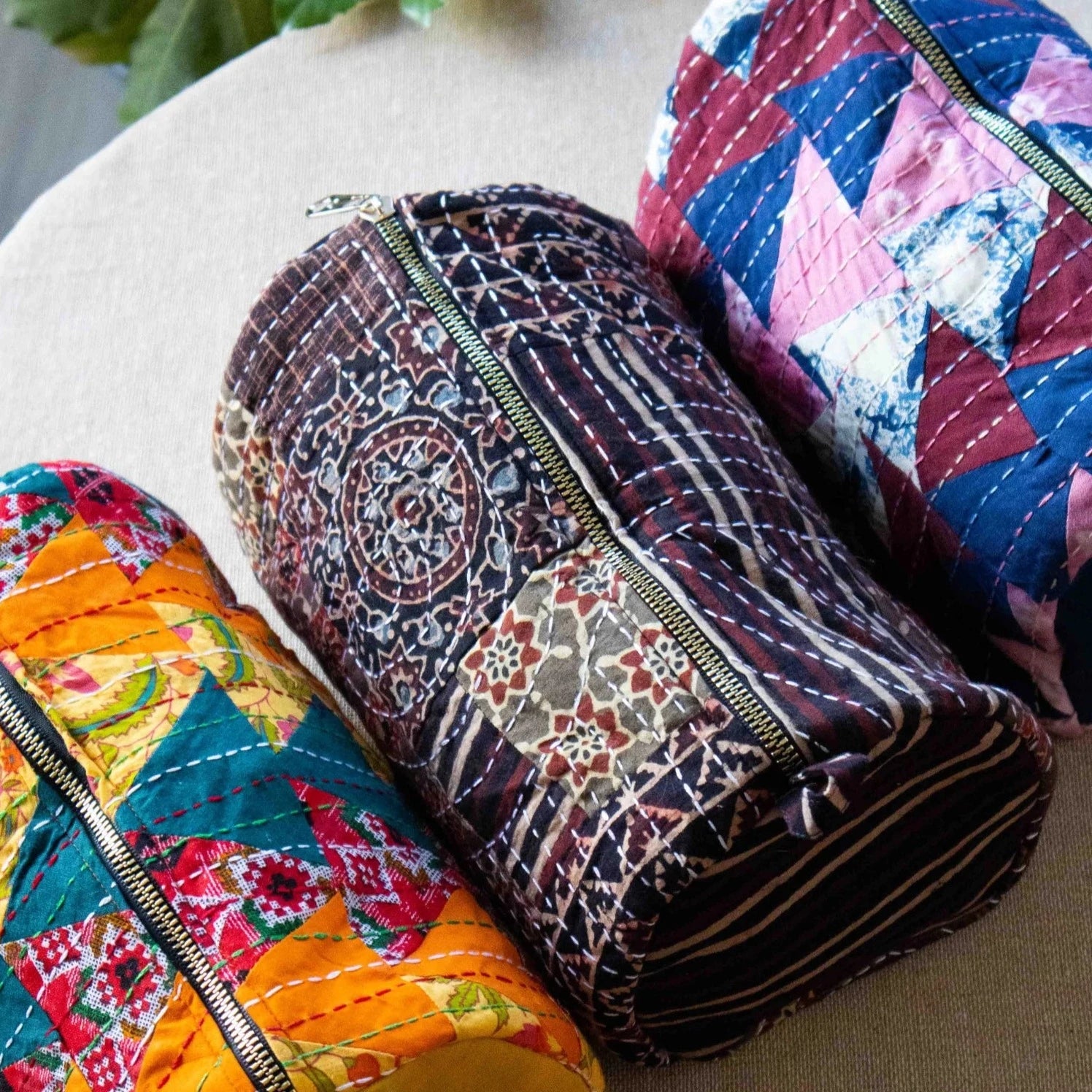 Pochette de voyage Kantha faite à la main recyclée